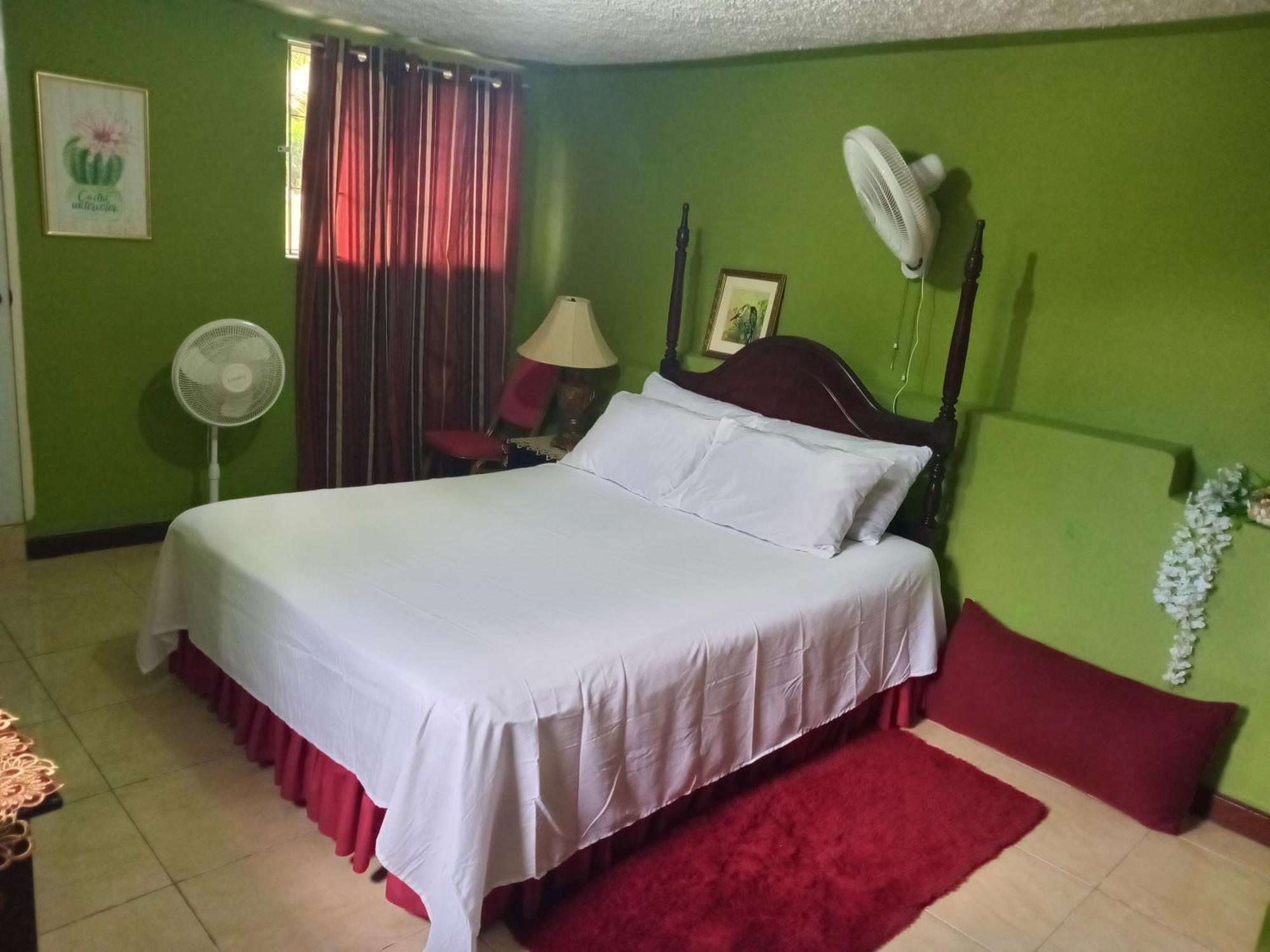 Cindy'S Garden Stay Ocho Rios Exteriör bild
